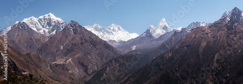 Khumjung, Himalayas, Solo Khumbu, Nepal photo