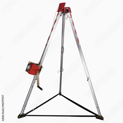 Aluminum lifting tripod, commonly known as lifting equipment or telescopic tripod. Lightweight, stable, easy to assemble and move, aluminum tripod