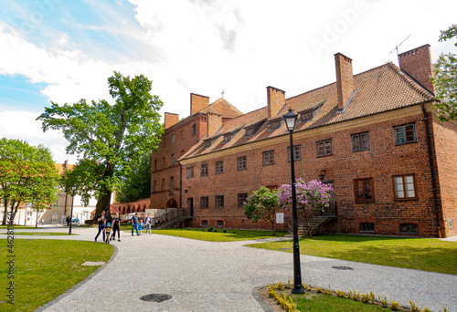 Fototapeta Naklejka Na Ścianę i Meble -  frombork zamek katedra muzeum cegła kopernik lato warmia mazury