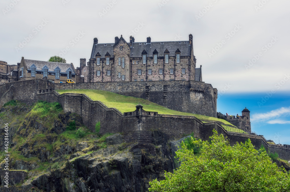 UK, Scotland, Edinburgh, view to Edinburgh Castle UK, Scotland, Edinburgh, view to Edinburgh Castle