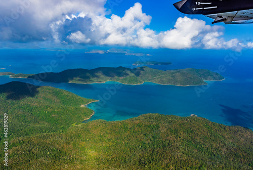 Australia, Queensland, Aerial view of Whitsunday Islands