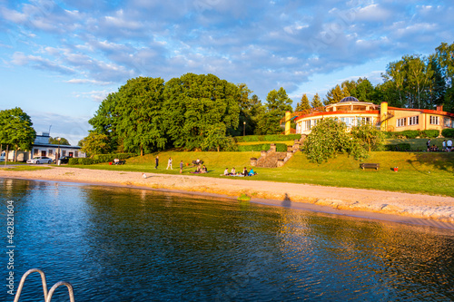 Fototapeta Naklejka Na Ścianę i Meble -  giżycko jezioro słońce zachód słońca wschód słońca pomost plaża giżycko jezioro słońce zachód słońca wschód słońca pomost mostek plaża warmia mazury