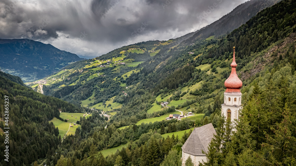 Wallfahrtskirche Kaltenbrunn im Kaunertal/Österreich Wallfahrtskirche Kaltenbrunn im Kaunertal/Österreich
