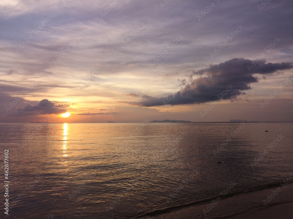 Obraz premium sunset over the sea