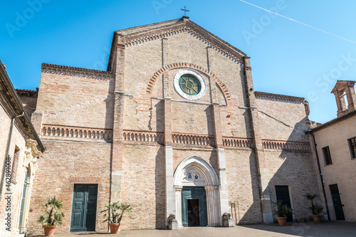 Tableau sur toile The romanic cathedral of Pesaro with famous Paleochristian mosaics