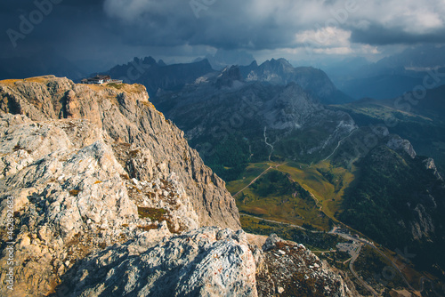 Dolomites, Rifugio Lagazuoi area © grzegorz_pakula