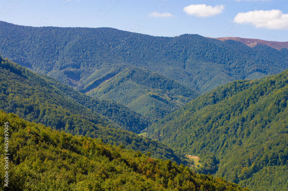 Naklejka premium nature mountain landscape on the background of the sky