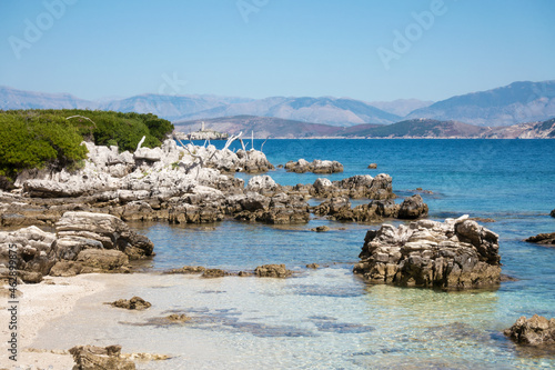Fotografía Amazing scenery by the sea in Erimitis forest, north-east Corfu, Greece