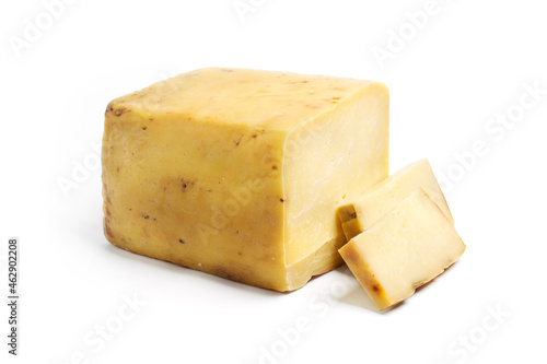 formaggio cosacavaddu su sfondo bianco, sicilian hard cheese on with background