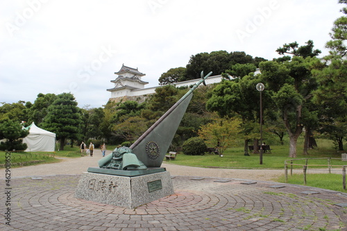 日時計と明石城 Sundial and Akashi Castle