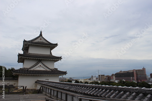 明石城と明石海峡大橋 Akashi Castle and the Akashi Kaikyo Bridge