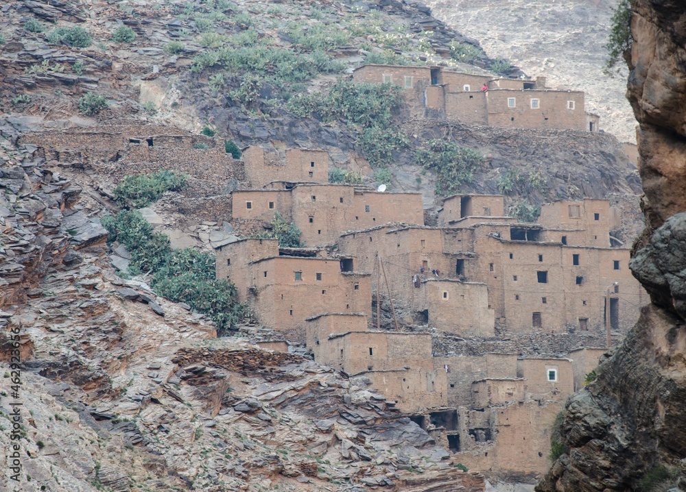 villages, castles,  mix with nature, in one element, a perfect harmony. stones, earth, wood, very ecological means, it's Berber architecture, based on a deep experience in the history of mankind
