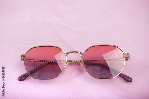 fashion sunglasses with uv protection - Image