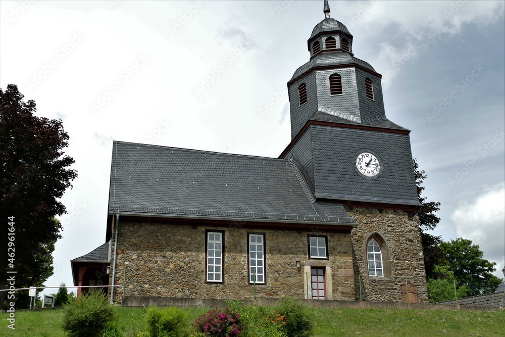 Fototapeta premium Evangelische Kirche in Biebertal-Krumbach