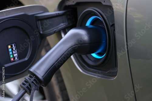 Electromobile charging plug is inserted into vehicle charging socket