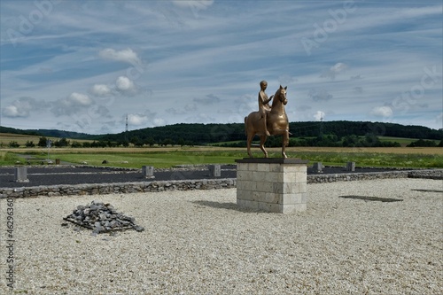 Reiterfigur des Kaisers Augustus auf dem r  mischen Forum in Lahnau-Waldgirmes 