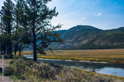 The views of lakes, valleys and forests are also wonderful in Yellowstone National Park
