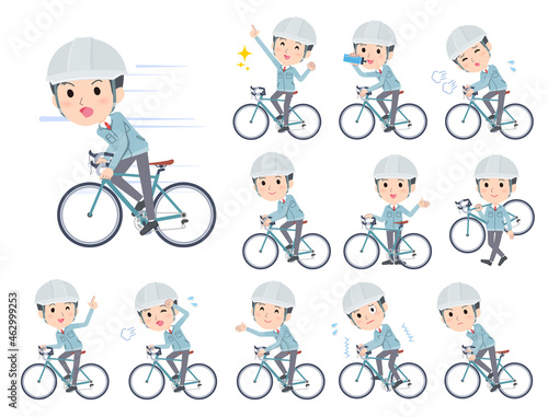 ロードバイクに乗った現場監督男性のセット