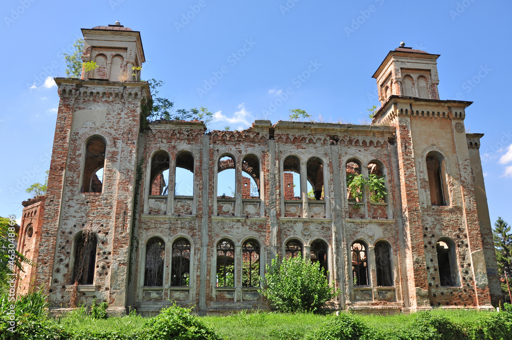 Fototapeta premium Ruin synagogue, in Bulgaria, Vidin