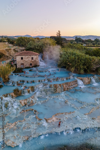 Fotografie Toscane Italy, natural spa with waterfalls and hot springs at Saturnia thermal b