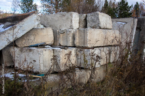 Reinforced concrete slabs for the construction of a residential building.