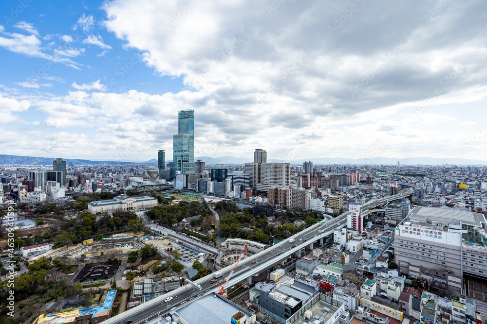 Fototapeta premium 通天閣から見る大阪のビル群