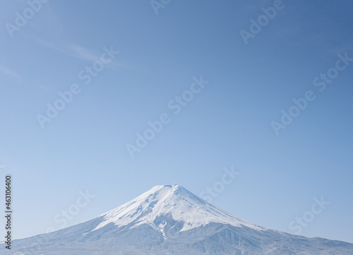 新倉山浅間神社からの富士山 © 雄一 榎戸