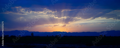 Fototapeta Naklejka Na Ścianę i Meble -  skyfall skyline sunshine in angeciras