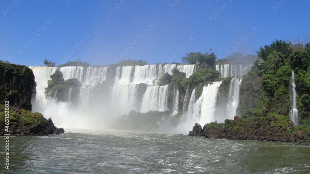 Obraz premium waterfall in yosemite