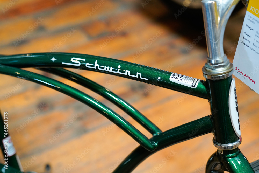 Foto Stock Schwinn Krate Bikes logo and sign text us original American bike  brand vintage look | Adobe Stock