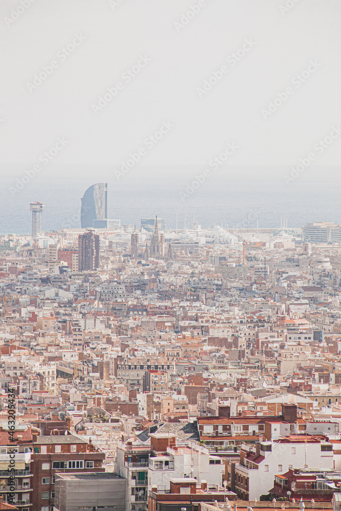 Ciudad de Barcelona desde el cielo color