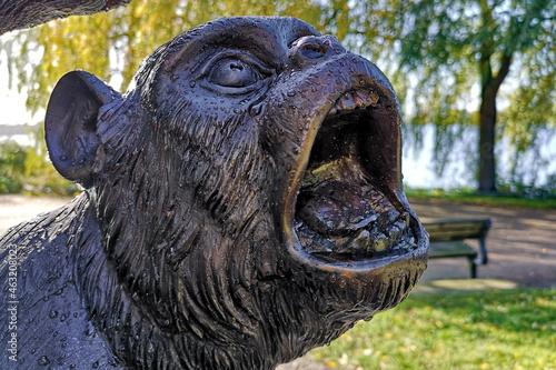 Hamburg, Alster, Picknickwiese, Guerilla-Kunst, Skulptur Hamburger Stadtmusikanten photo