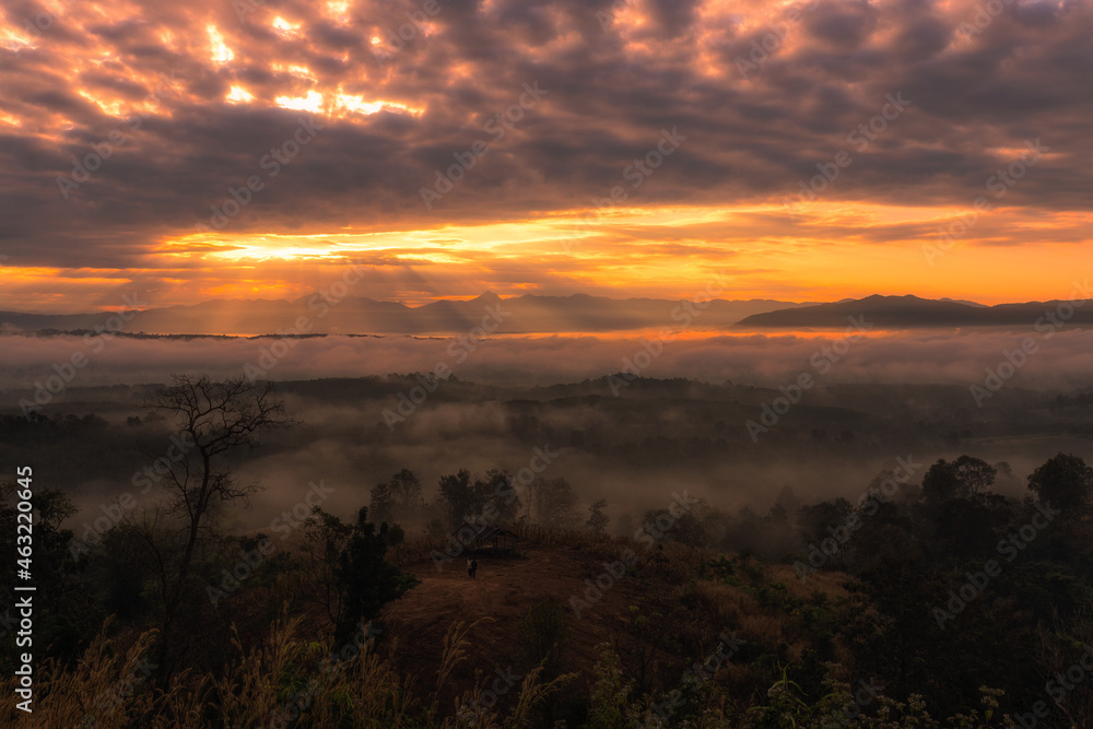 Fototapeta premium Morning mist sea, Mon Saen Suk A new viewpoint in Pong District Can see the district of Pong 180 degrees in the morning, see the sea of ​​fog cool sunset At night, watch the stars.