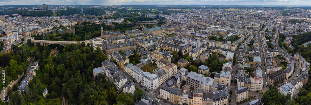 Obraz na płótnie Aerial view of the city Luxembourg on a cloudy day in summer w salonie