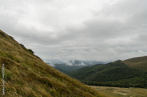 Fototapeta Naklejka Na Ścianę i Meble -  Bieszczady z Bukowego Berda 