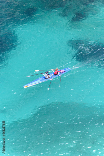 Couple practicing rowing in the calanque d'en Vau in Marseille.