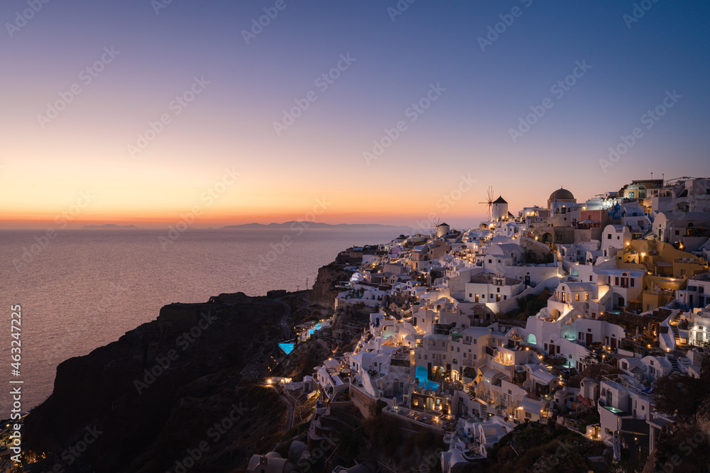 Naklejka premium Sunset landscapes of the village Oia in Santorini Island in Greece