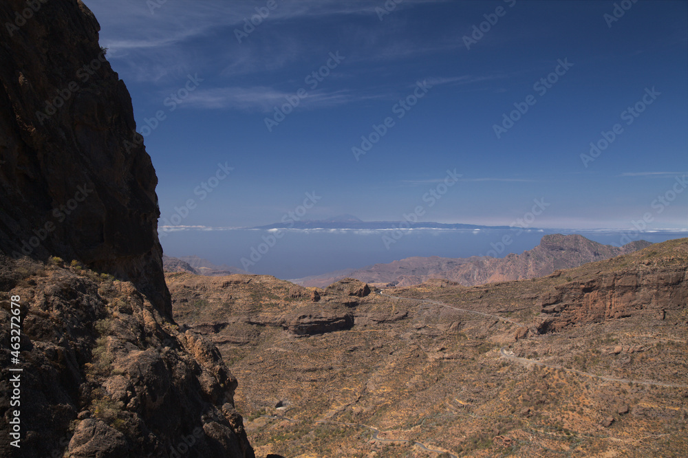 Obraz premium Gran Canaria, landscape of the central part of the island, Las Cumbres, ie The Summits, route on ascent to Risco Chimirique, Tejeda municipality 