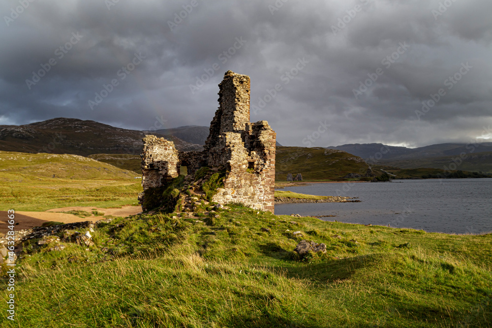 Scoltand Loch Assynt Ardvreck castle