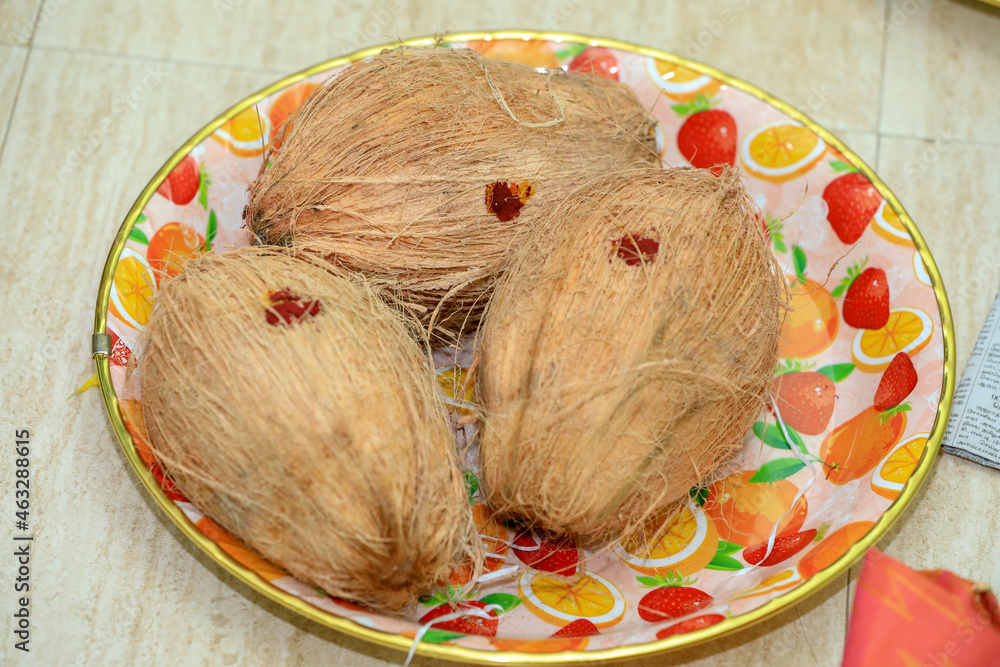 hindu traditional wedding ornaments, tamil wedding thaali and