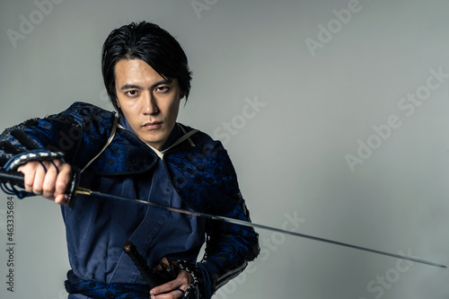 刀を構えるサムライ　武将　武士　時代劇 photo