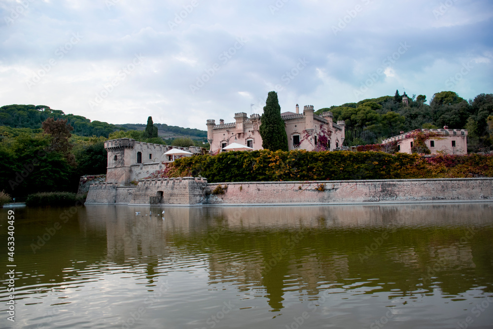 The Castillo de Jalpí, originally from the 19th century, surrounded by an artificial lake. The castle hosts weddings and other events and is an ideal area for a family day out.