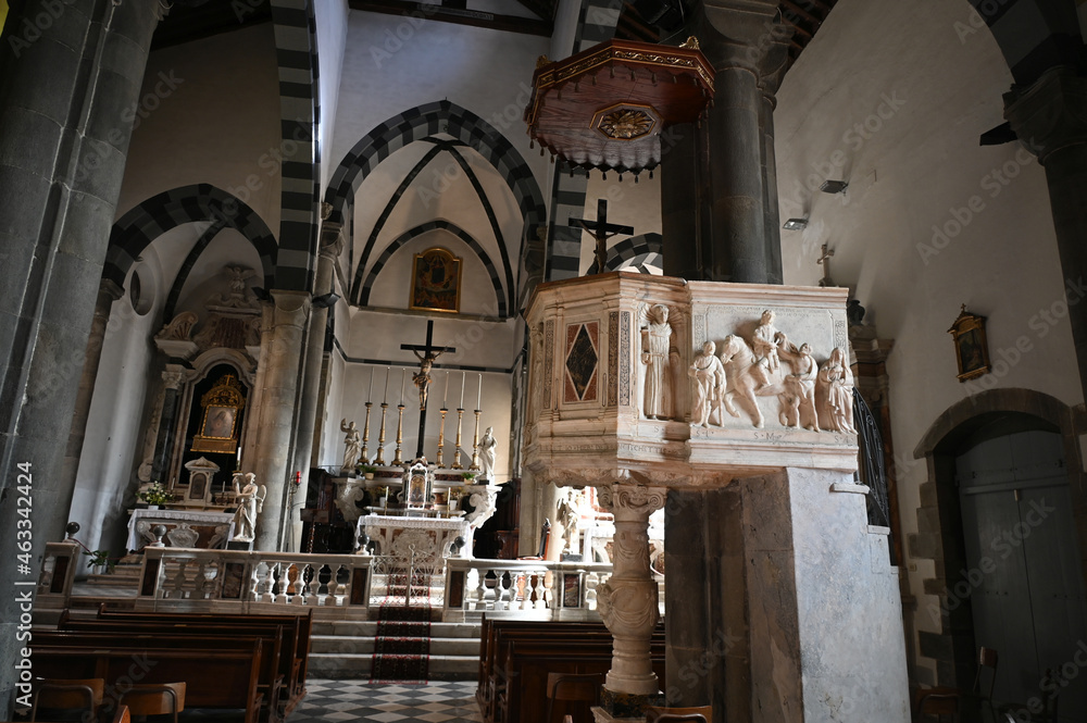 Interno della Chiesa di San Giovanni Battista a Riomaggiore