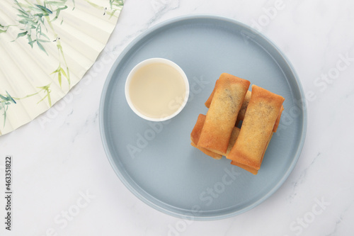 spring rolls and tea