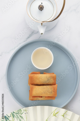 spring rolls and tea