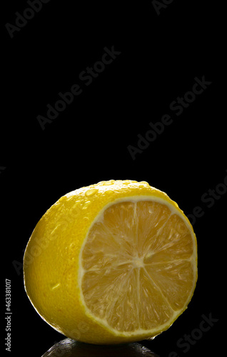 cut lemon in a low key