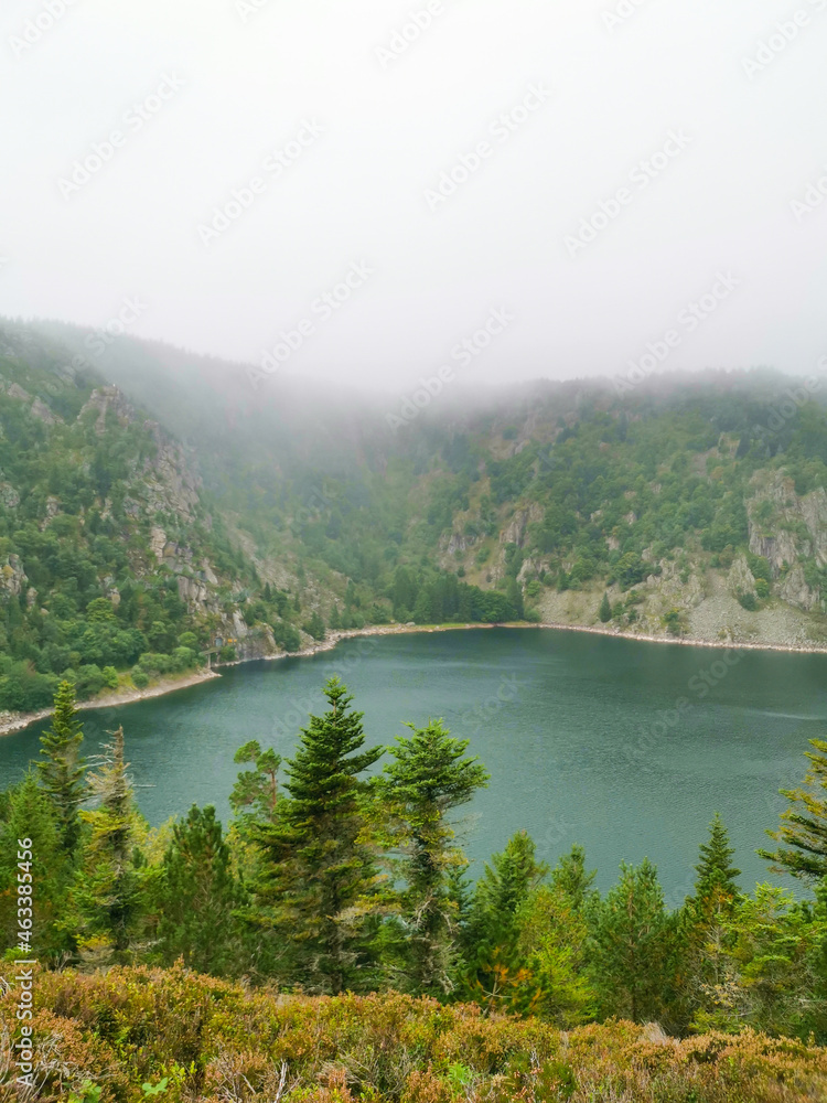 Obraz premium lake in the mountains