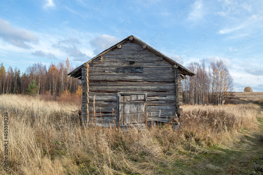 Old house. Wooden barn. The tract. Old house. Wooden barn. The tract.