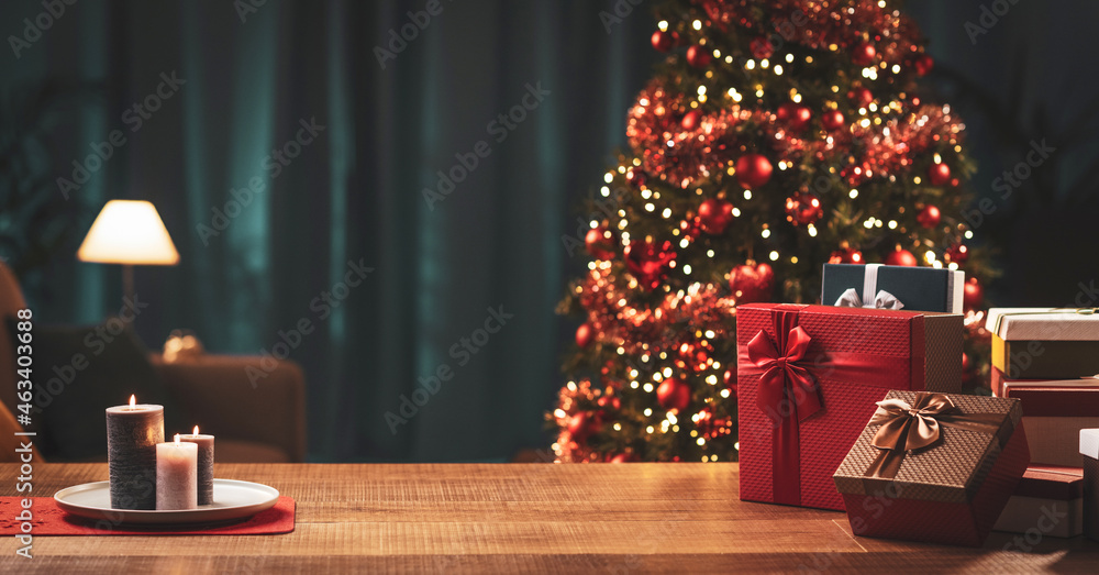 Christmas tree and gifts in the living room - obrazy, fototapety, plakaty 