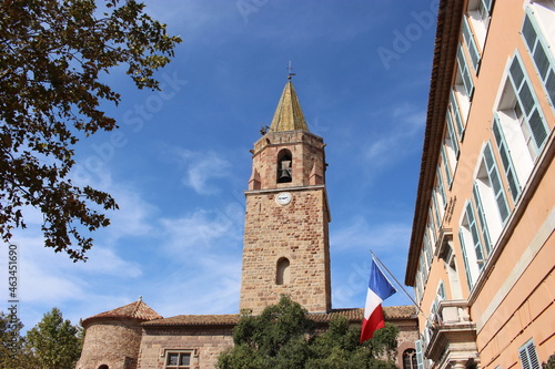 Cathédrale et mairie de Fréjus
